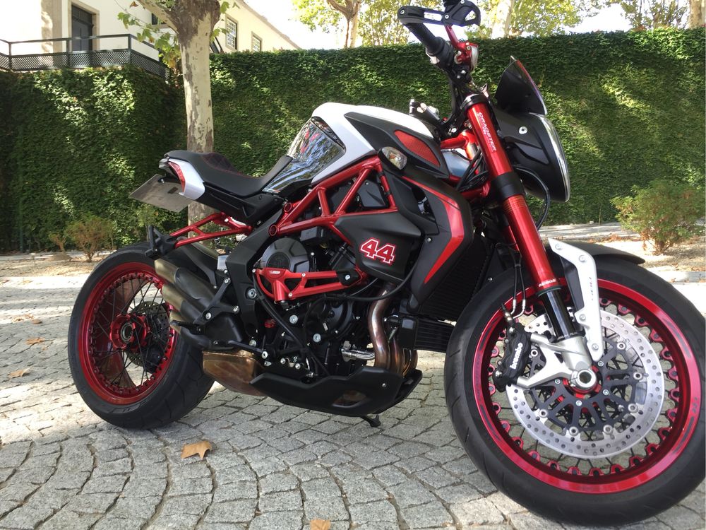 MV Agusta 800 Dragester RR "LH44"  Lewis Hamilton