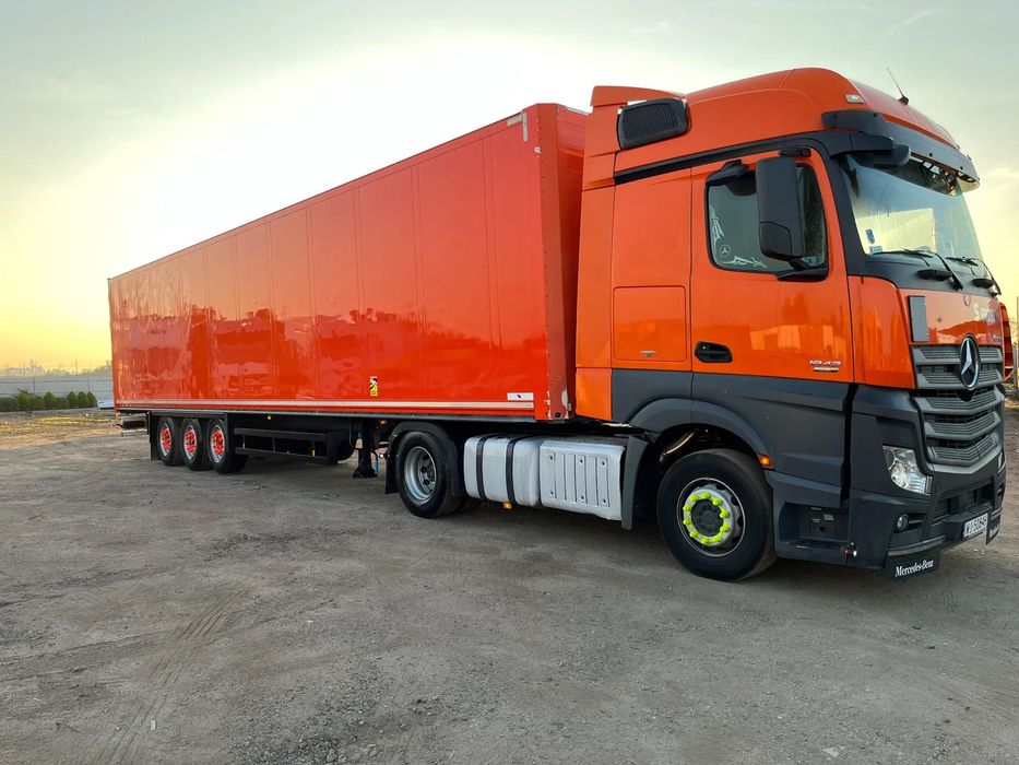 Mercedes-Benz  Wynajem zestaw z naczepą izotermą * Wynajem Actros