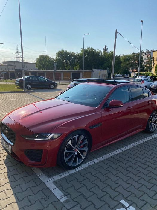Jaguar xe model 2020