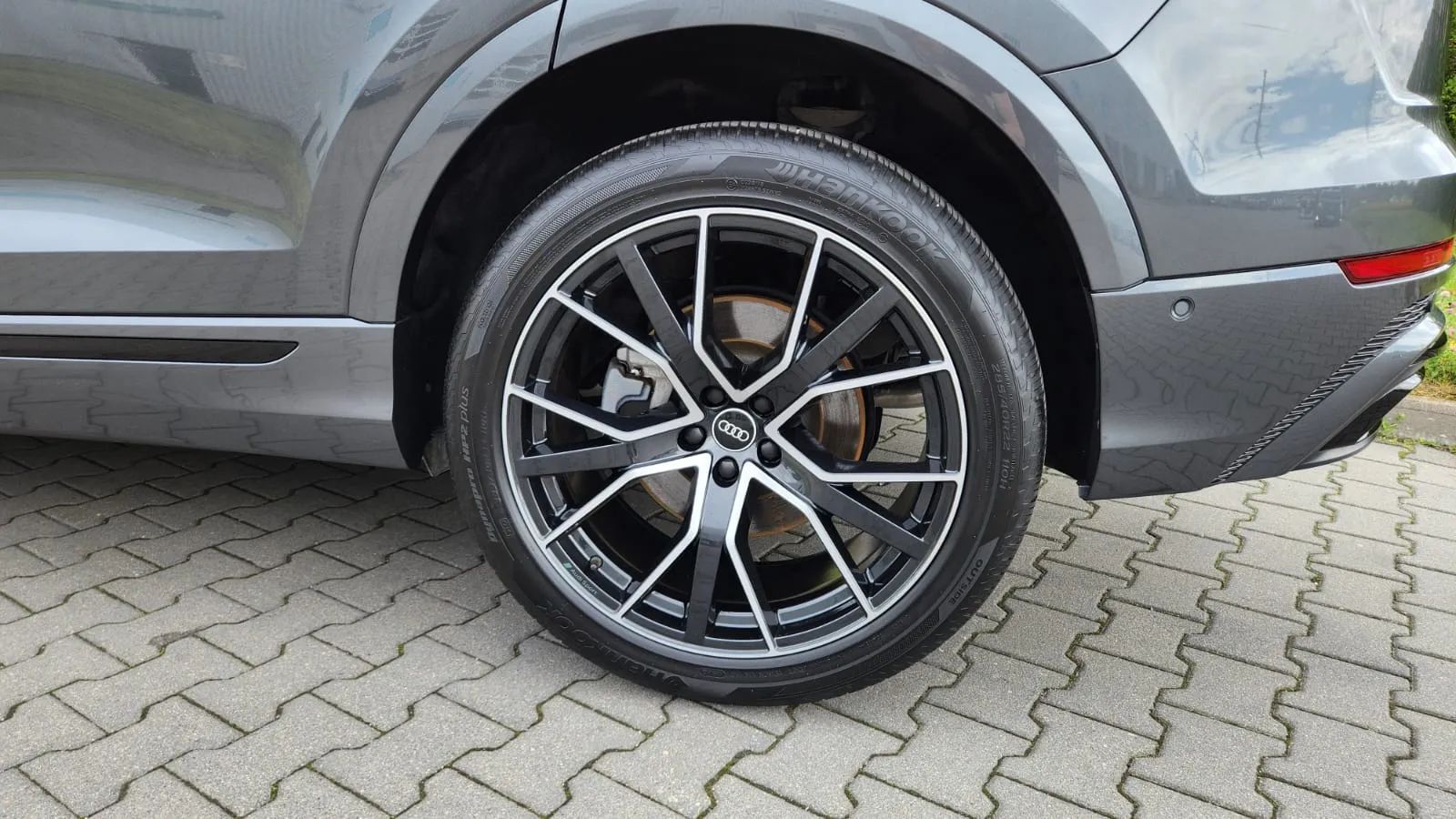 Audi Q8 55 TFSI 340 km w wersji PROGRESSIV S-line