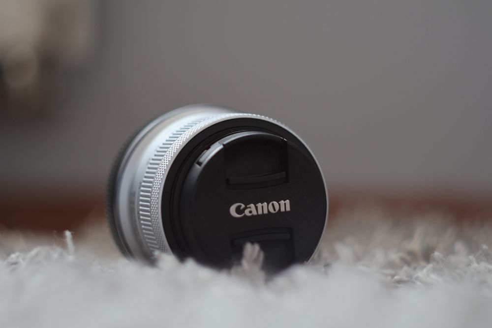 Obiektyw szerokokątny Canon Rf-S 18-45