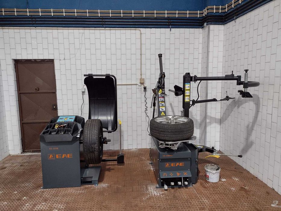 Máquina de calibrar pneus (equilibradora)Cetrus EAE(NOVA) mod. EE-3099