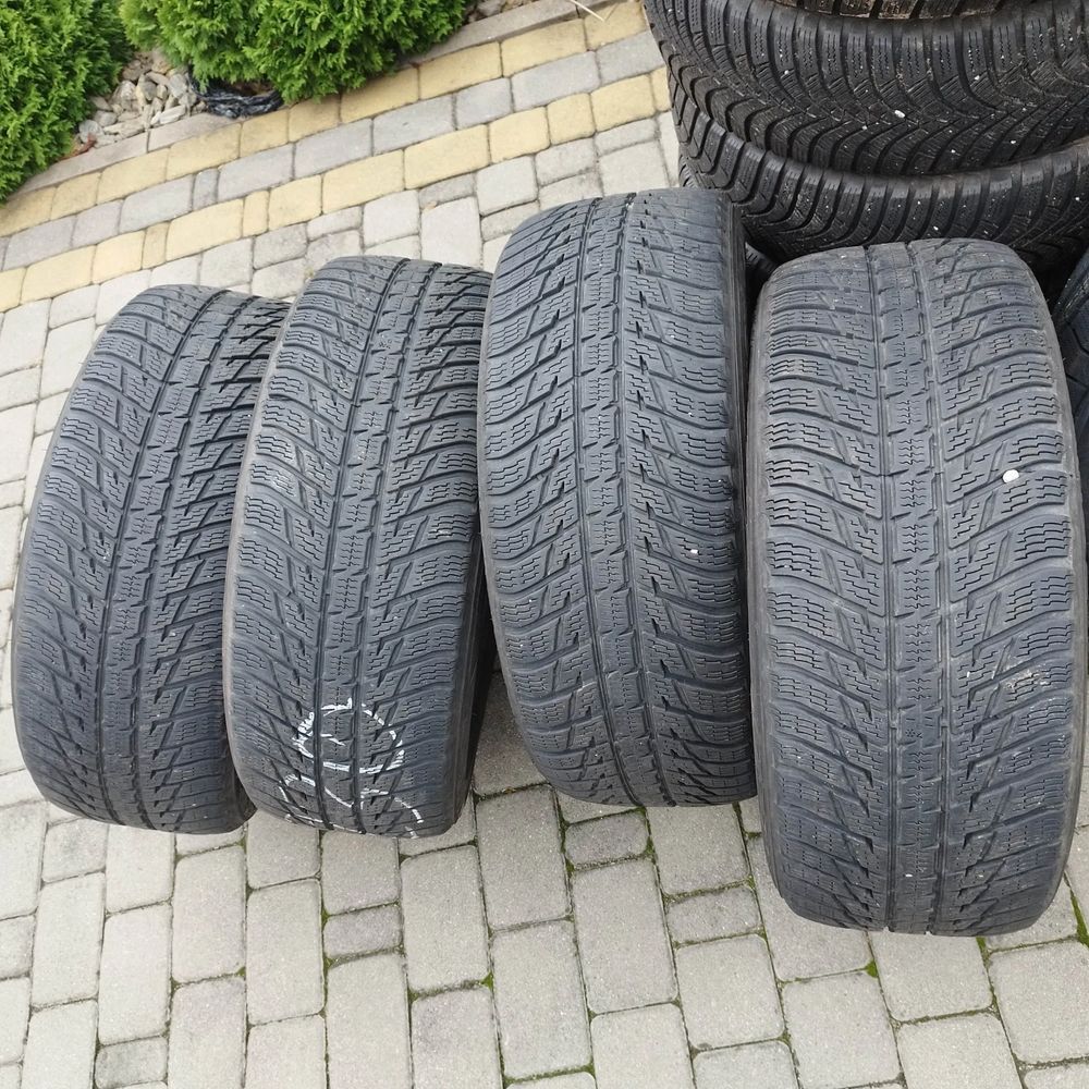 235/55/17 nokian wr suv3