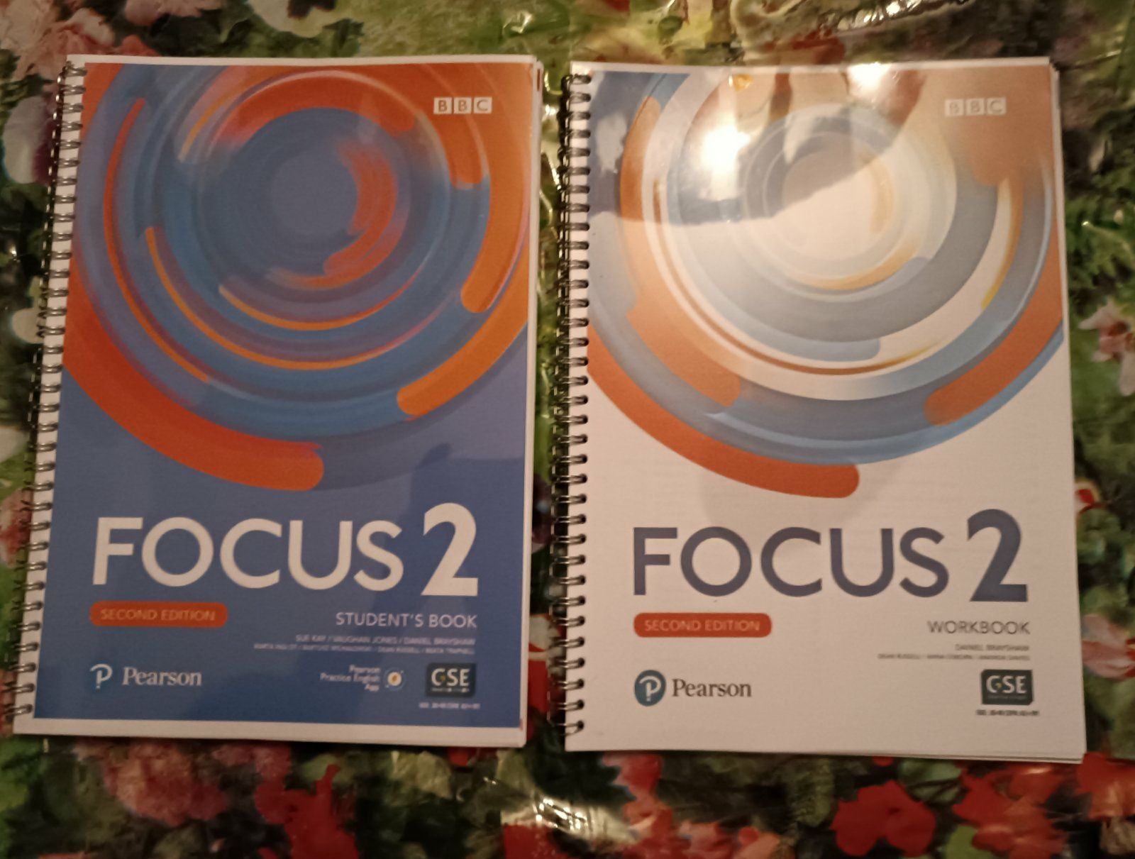 Focus 2 second edition student's book+workbook