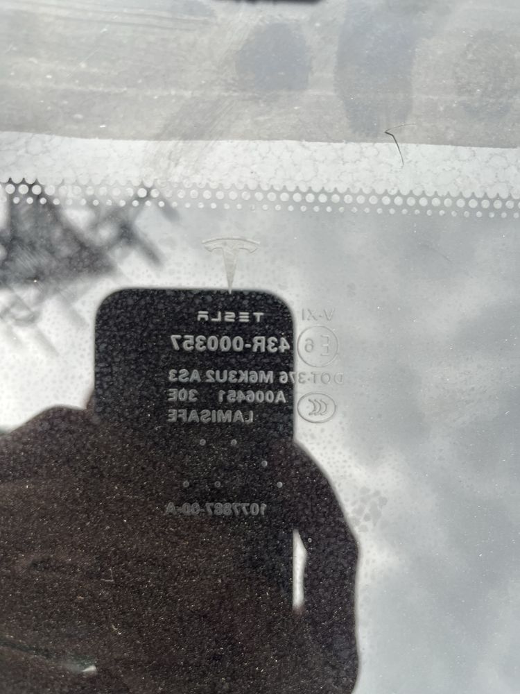 Продам задню панораму до Tesla s