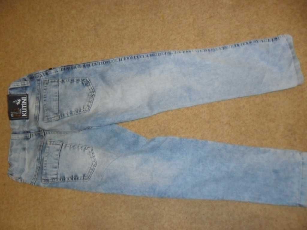 Продам летние джинсы на мальчика 6-7 лет
