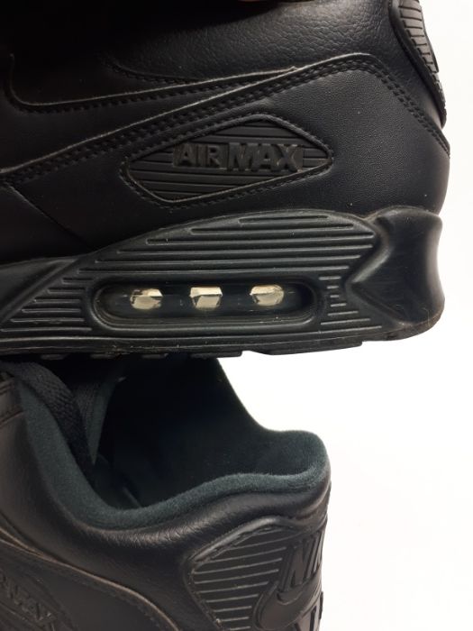 Buty NIKE Air Max 90 Leather 302519 Black/Black 44.5