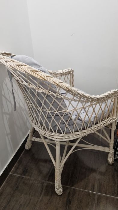 Fotel wiklinowy z poduszką