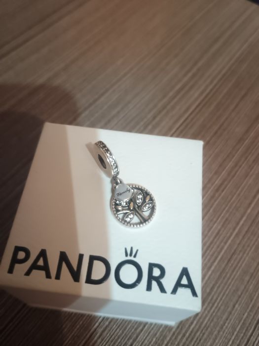 Srebrny charms do bransoletek modułowych typu Pandora