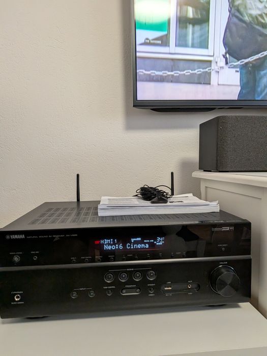 Amplituner Yamaha RX-V685 Dolby Atmos