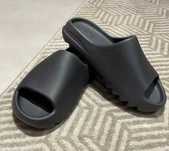 Nowe\Autentyzm*CzarnyDamskieAdidasYeezy SlideUnisexTrampki 38
