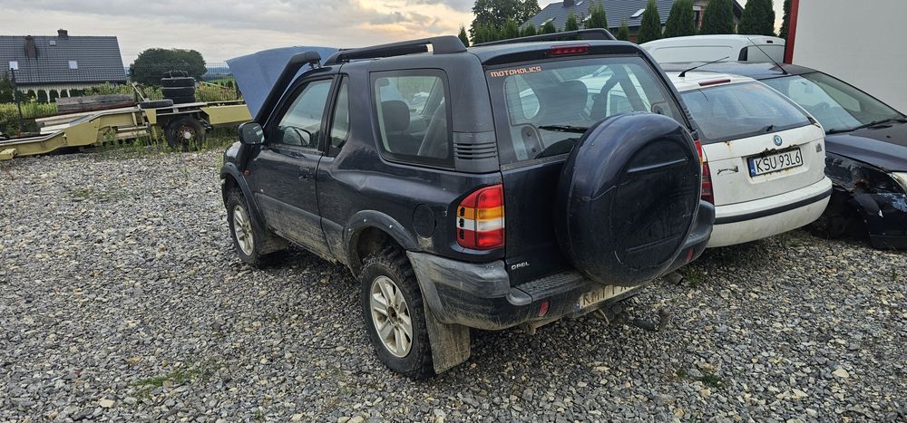 Frontera B 2000 rok Całą na części 2.2 dti