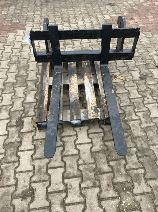 Widły do ładowarki Cat 906 Volvo L30 JCB