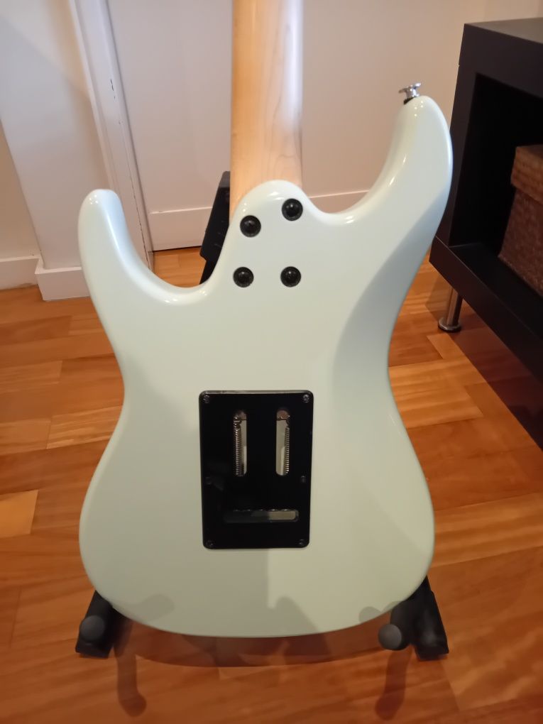 Vendo guitarra eletrica Ibanez como nova