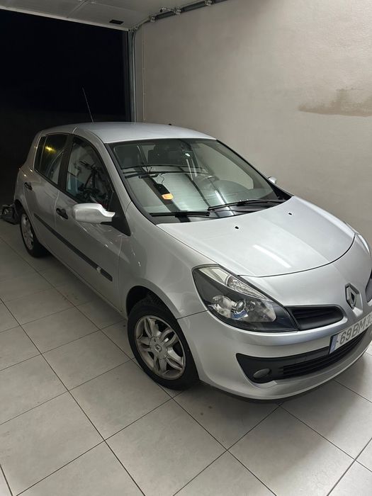 Vendo renault clio