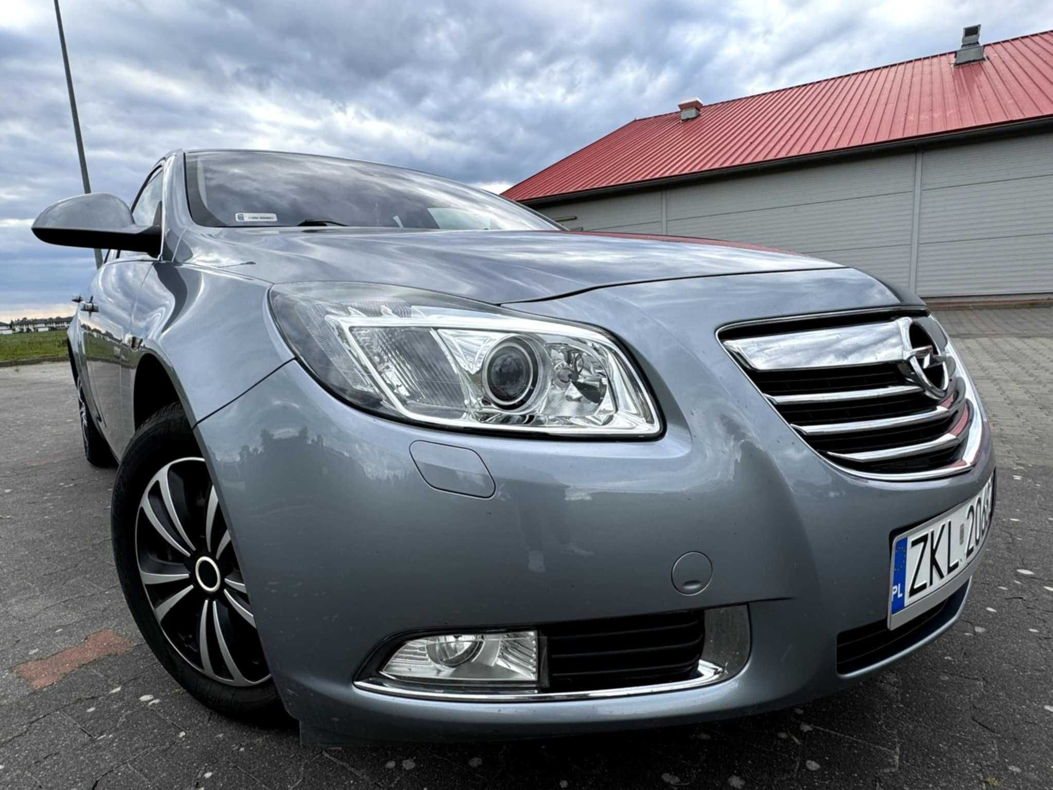 Opel Insignia Cosmo 2.0cdti 131km. 2009r. Sedan.