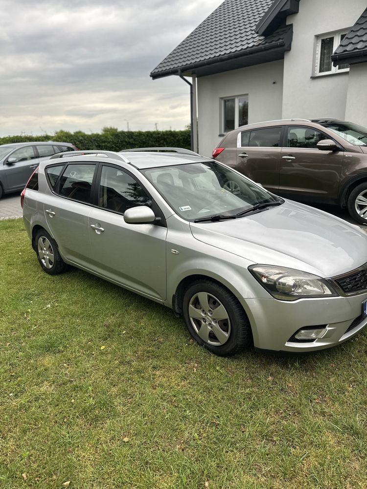 Kia Ceed 1.6 crdi. 92 km