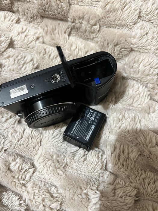 Фотоаппарат Samsung NX200