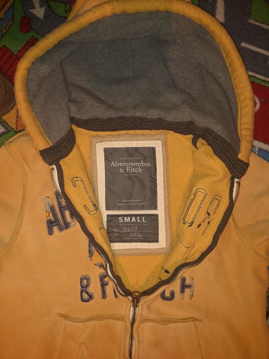Bluza piaskowa Abercormbie & Fitch rozmiar M