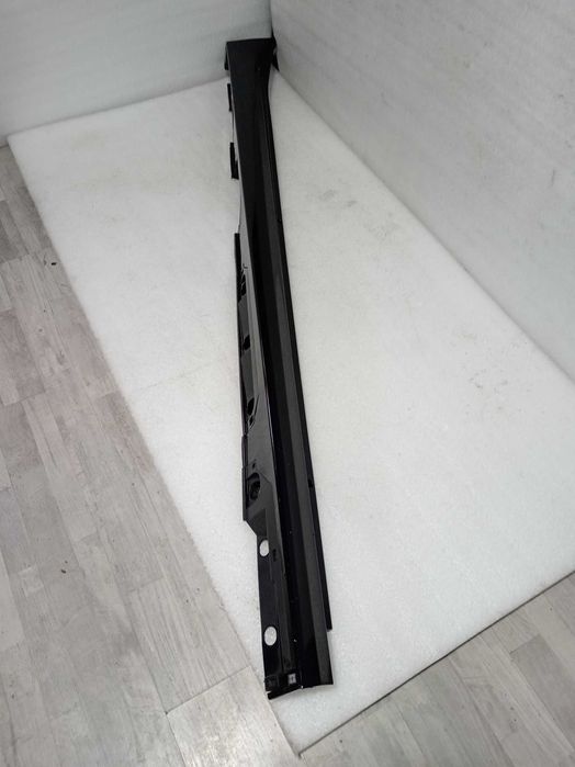Молдинг порога права Toyota camry 8 viii xv70 19-7585033130