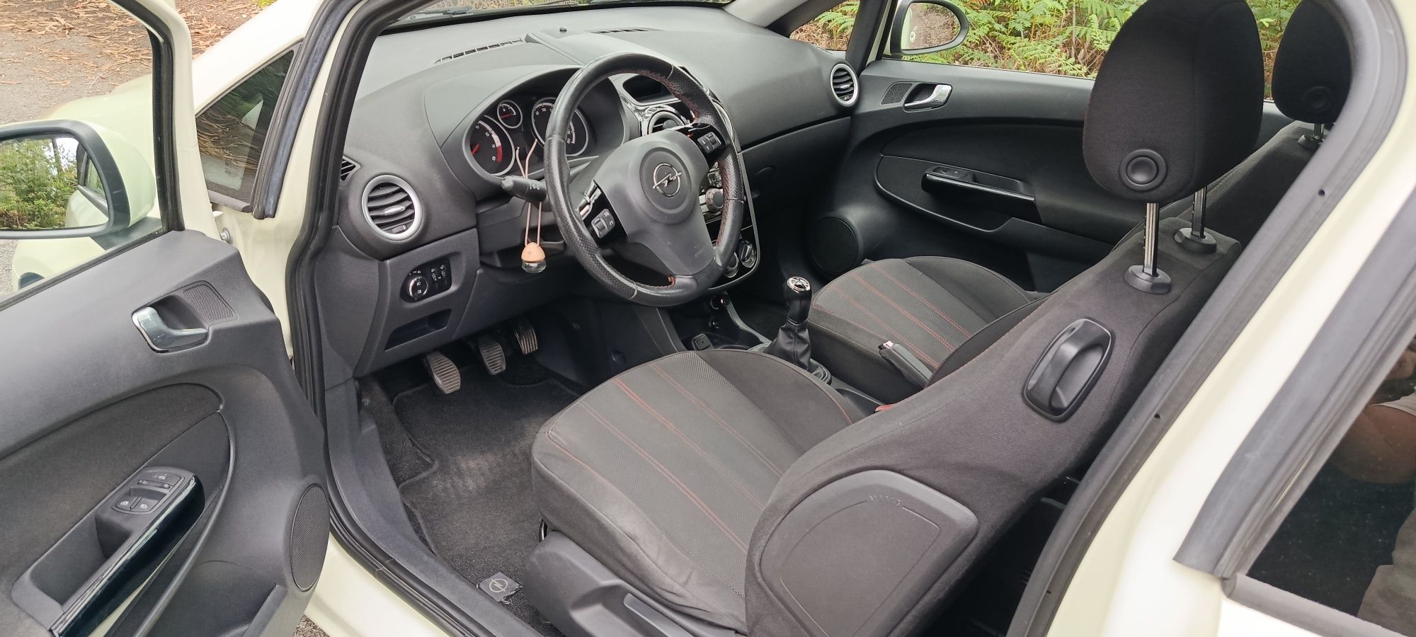 Opel Corsa - Street Edition Gasolina