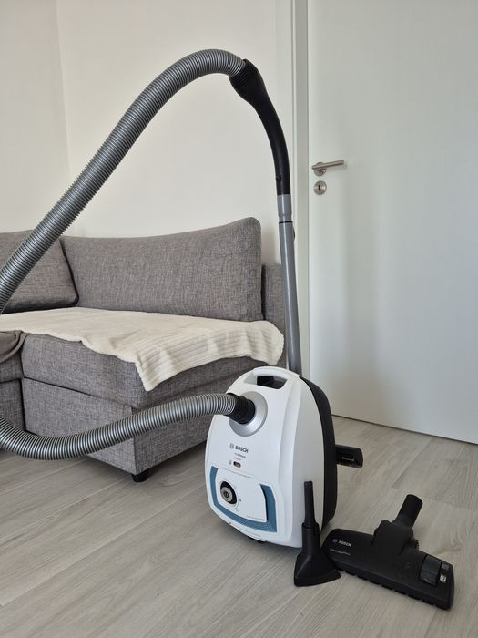 Aspirador Bosch ProSilence Pure Air 700W