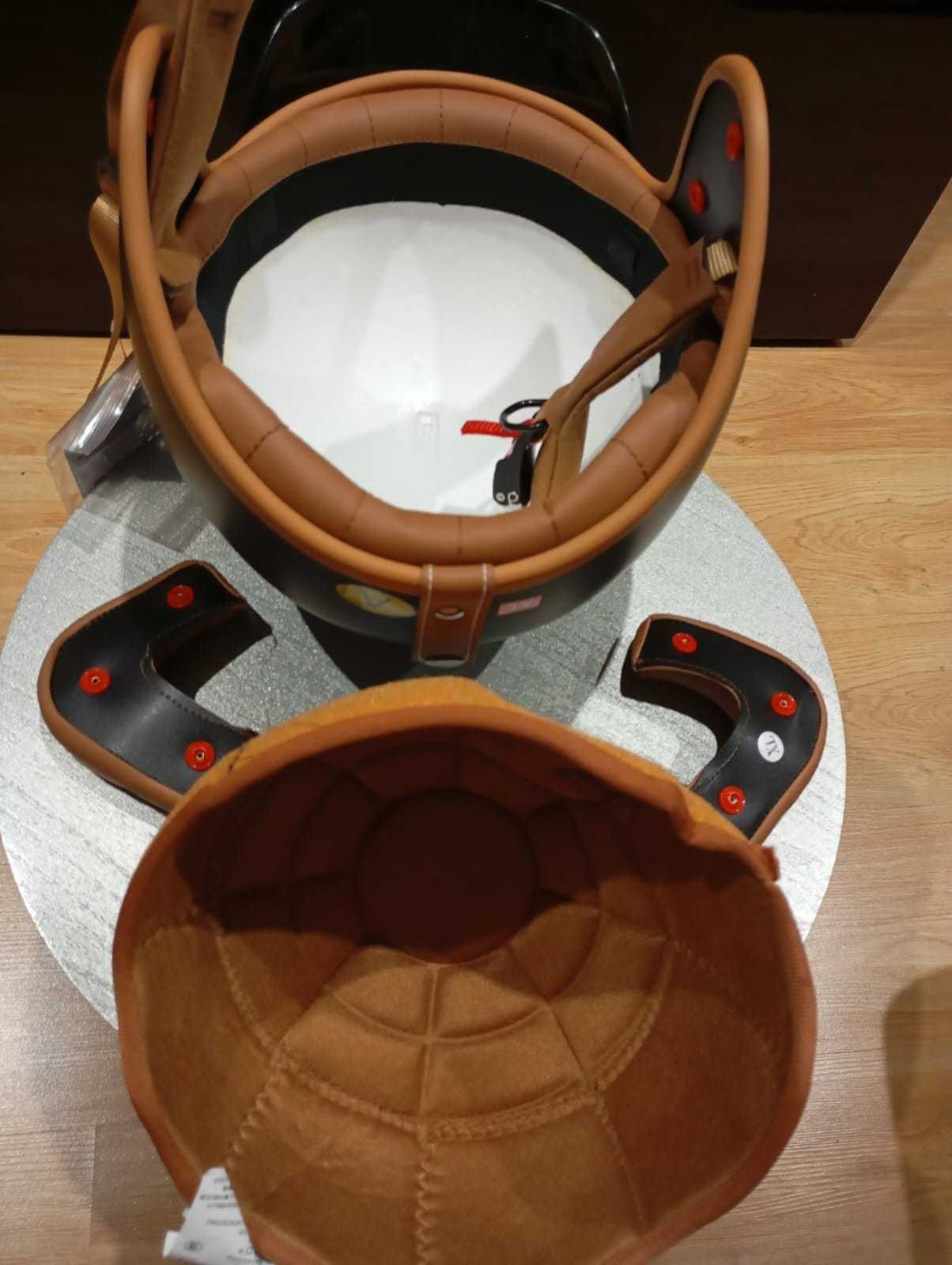 Capacete semi aberto com extras