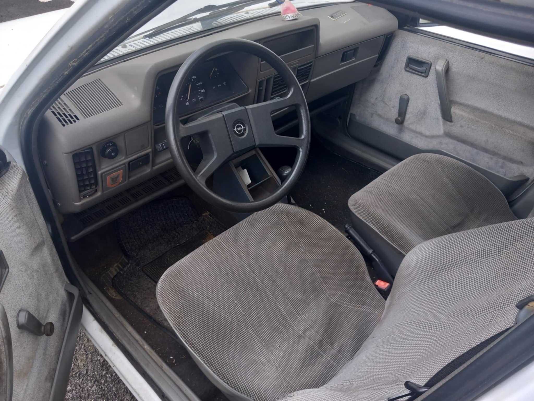 OPEL CORSA 1200 COM REVISAO FEITA