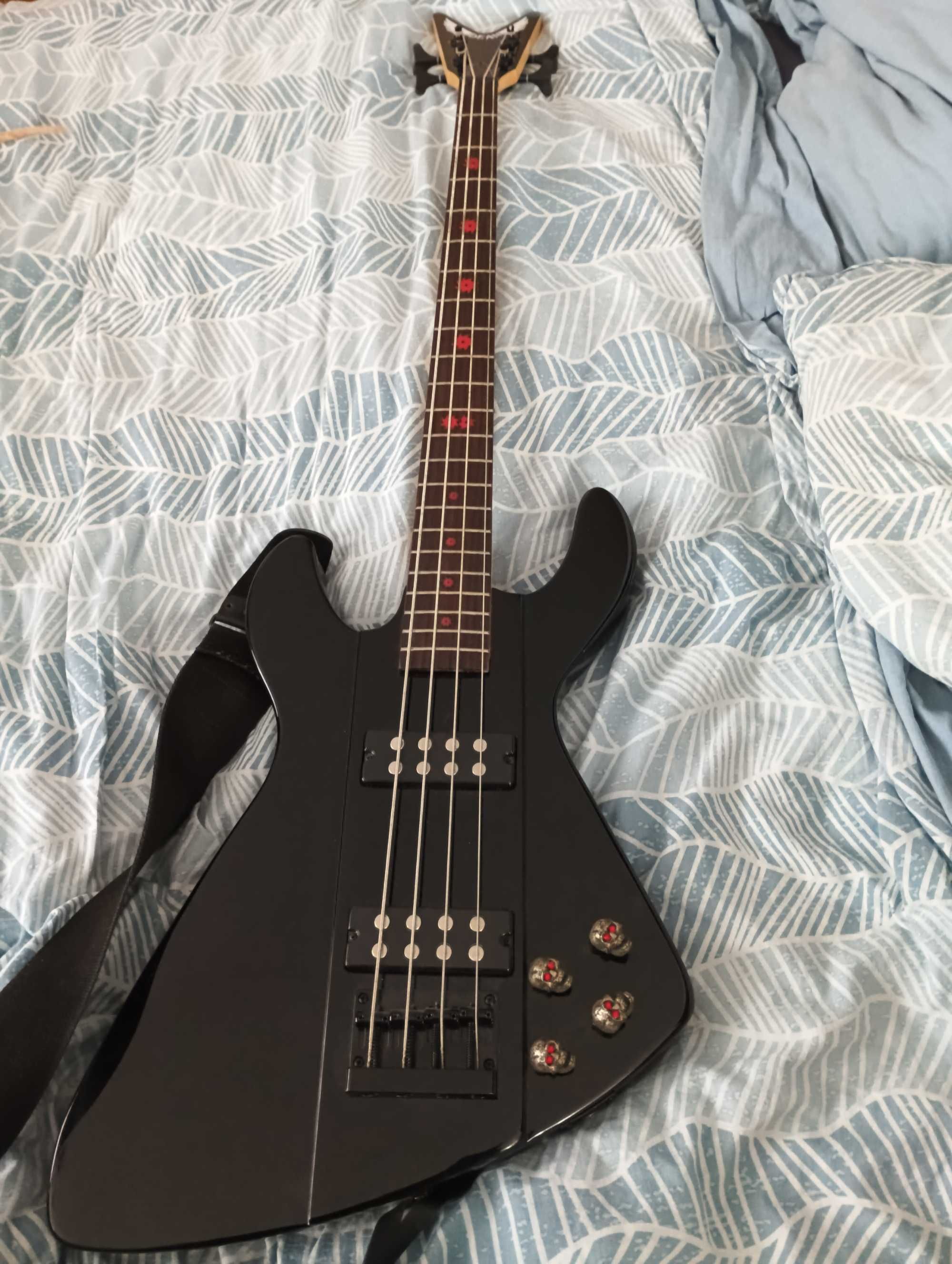 Gitara Basowa Dean Metalman demonator A2 bass