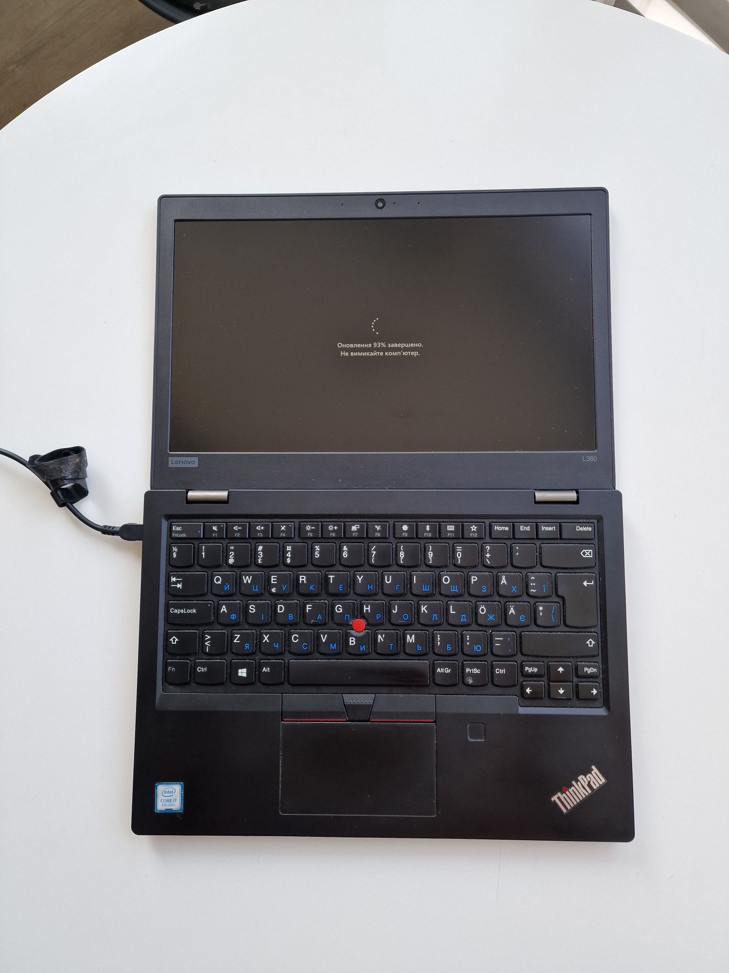 Продам ноутбук Lenovo ThinkPad corei7 8th Gen