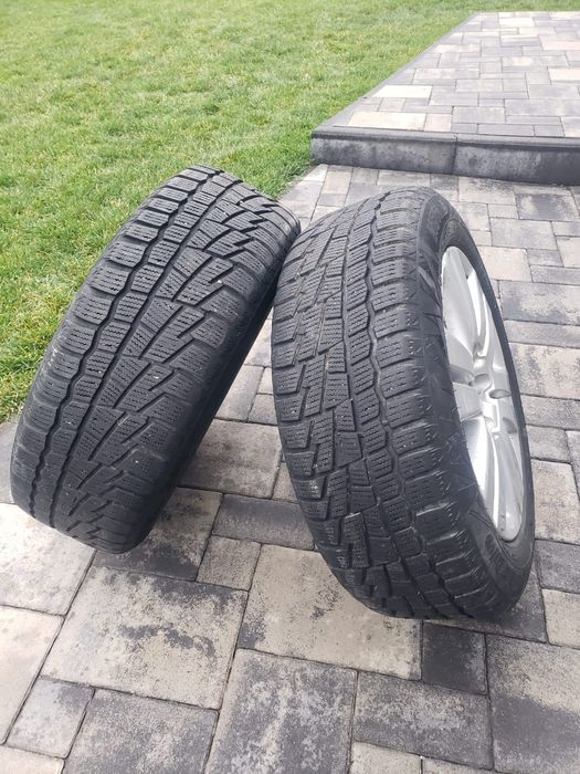 Зимня резина, 205/60/16  пара . 650гр 1 шт