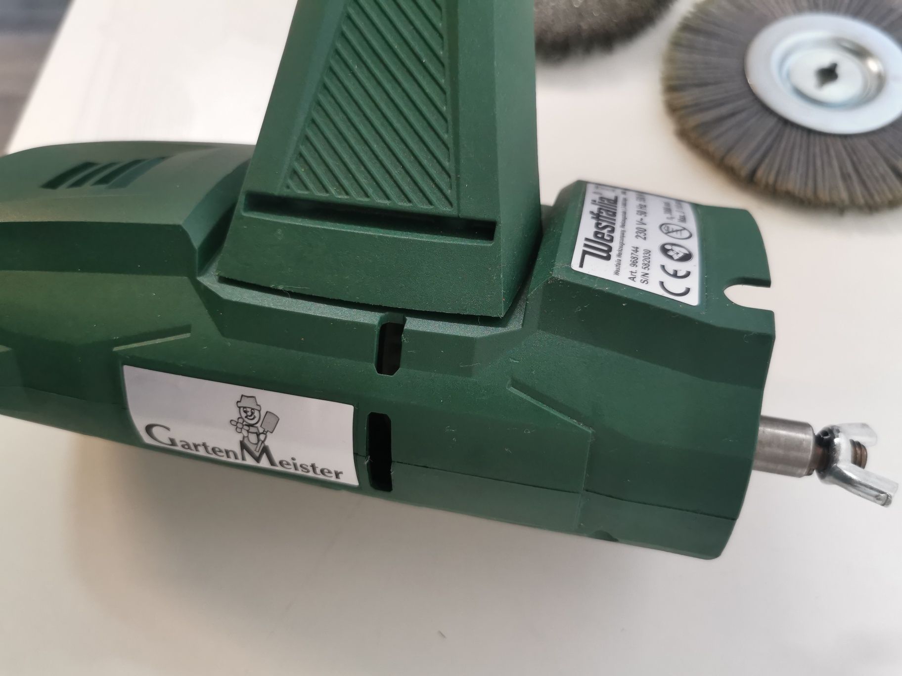 Elektroniczna czyszczarka szczotka do czyszczenia fug kostki  GartenM