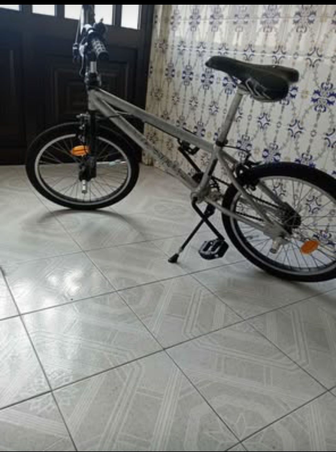 Bicicleta estilo bmx