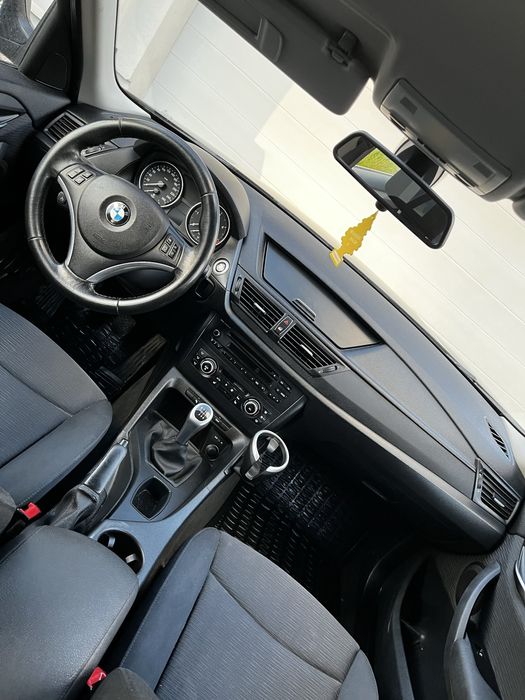 Sprzedam ladne zadbane bmw x1 x-drive