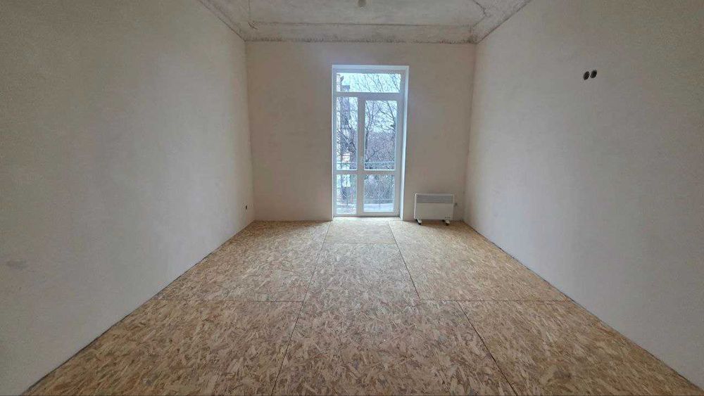 Продам 2 комнатна с СТАЛИНКУ с автономкой, центр, alm