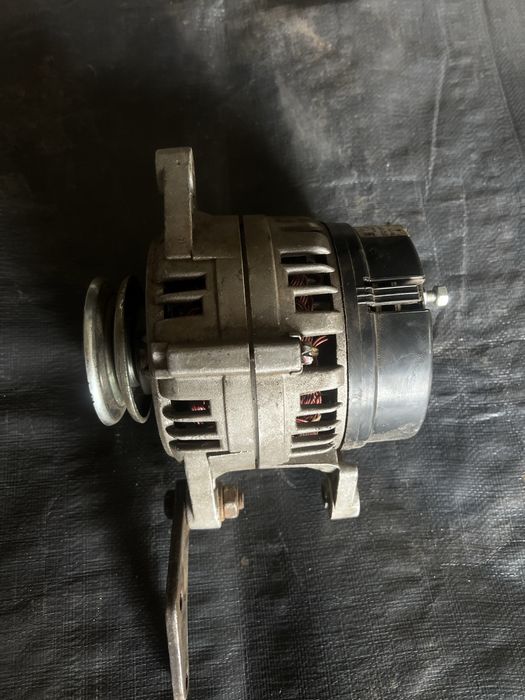 Продам генератор на ваз 2110 - 15