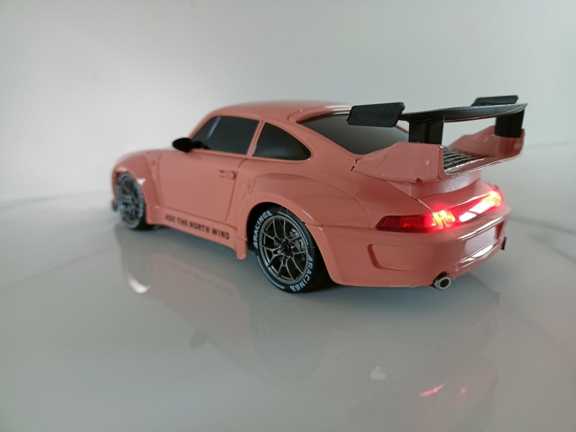 Zdalnie sterowany samochód do driftu z napędem na 4 koła