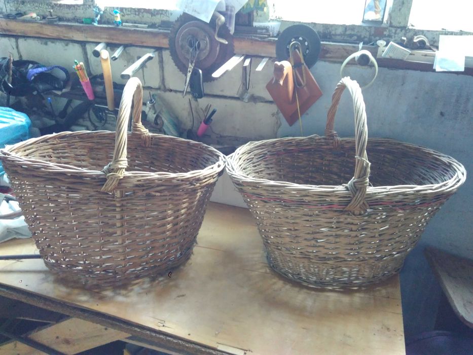 Корзины большие из лозы.Винтаж.Можно для декора.Хорошее состояние