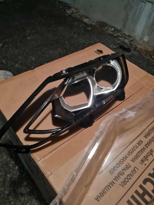 Скло на фару галоген Nissan Rogue Sport 2017