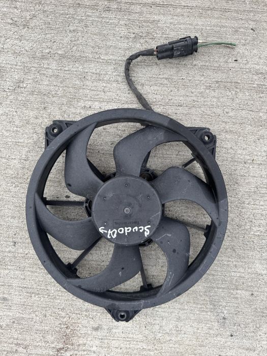 Радіатор дифузор передня панель вентилятор Fiat Scudo Doblo Fiorino