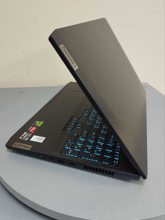Ноутбук 15.6"  Lenovo AMD Ryzen 5 5600H