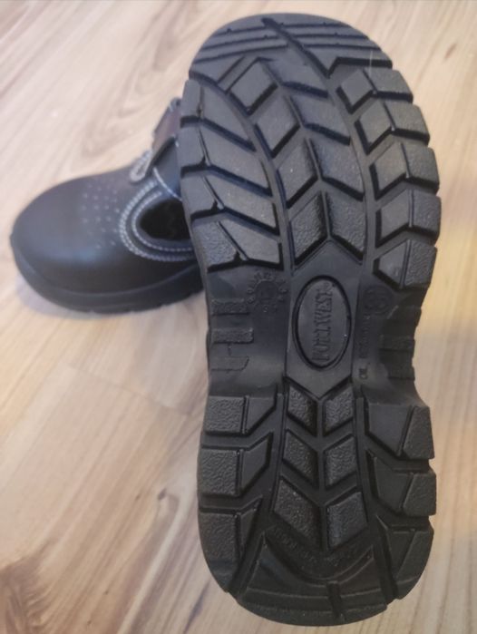 Buty robocze z blachami firmy portwest