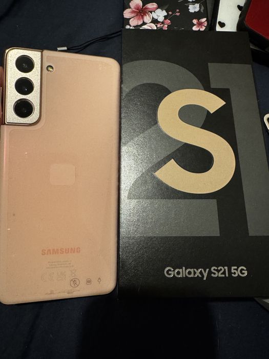 Smartfon Samsung Galaxy S21 5G idealny stan