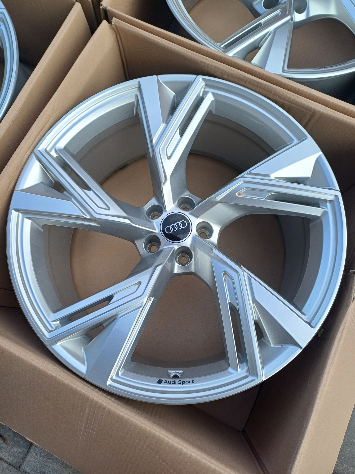 Felgi Audi Q8 Q7 Rs6 rs7 22cale Audi Sport