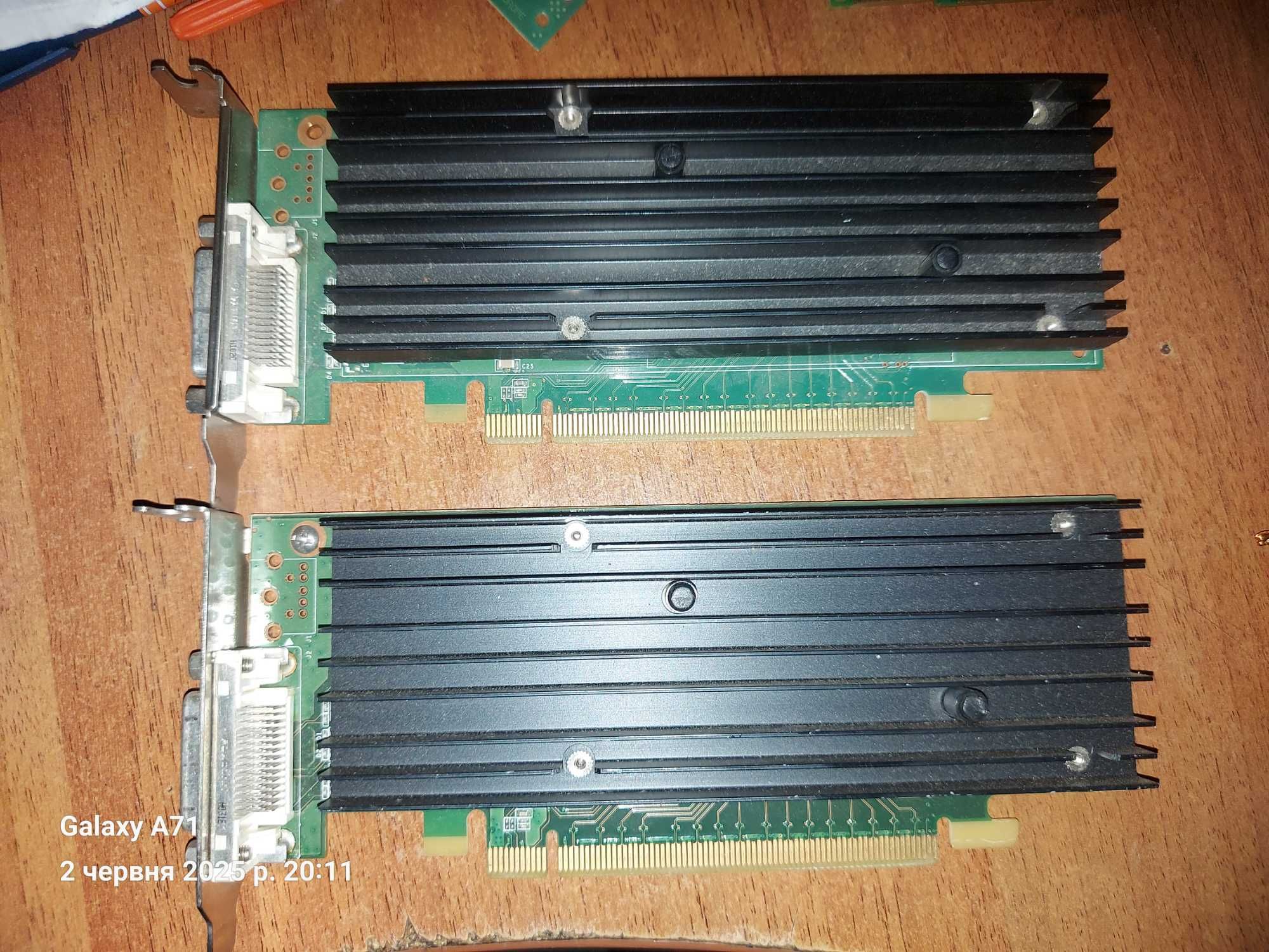 Відеокарта NVIDIA Quadro NVS 290