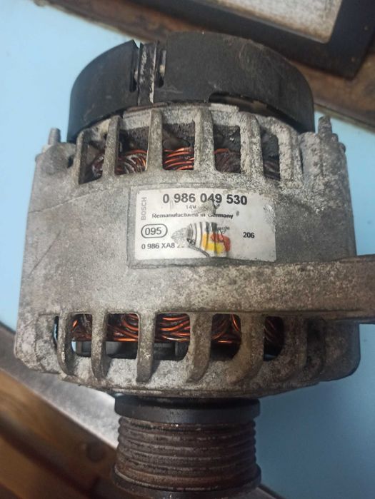 Генератор для автомобільний Бош