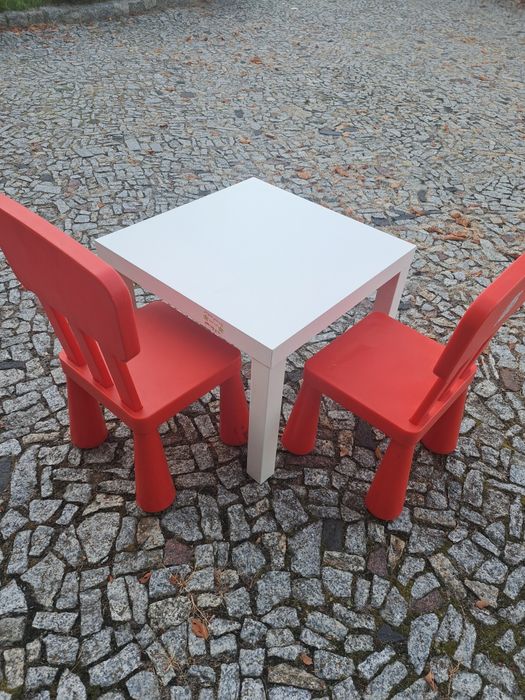 Stolik I krzesełka dla dzieci