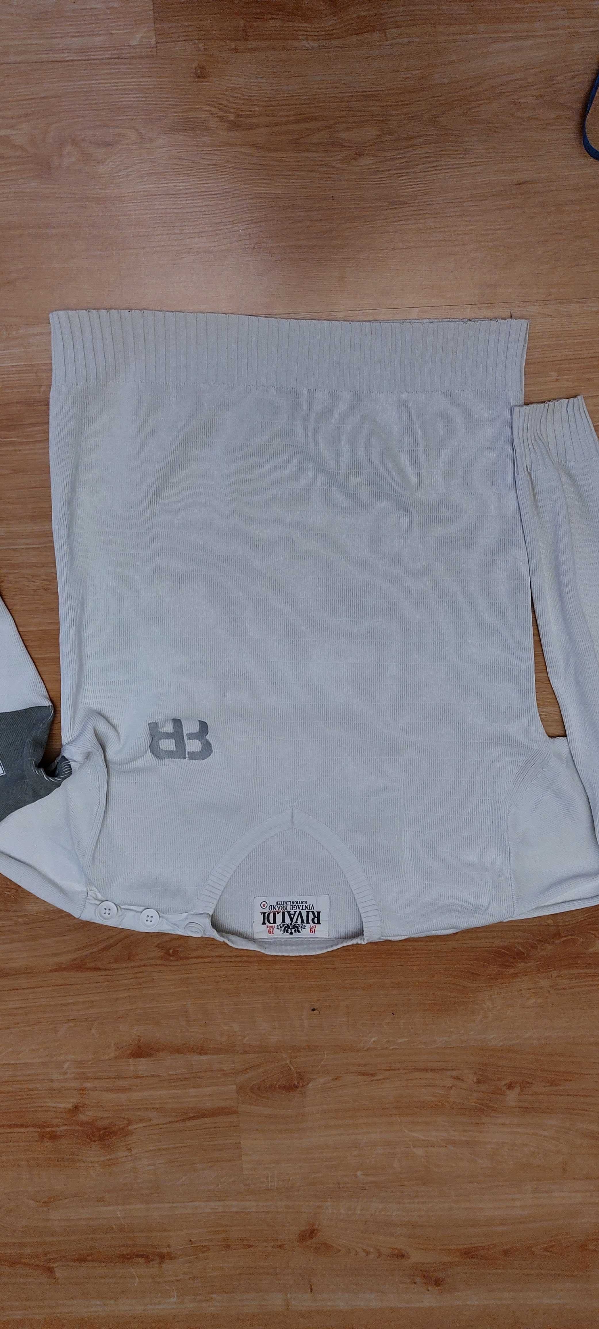 Sweter męski w serek D7