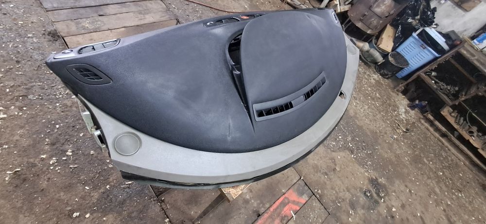 Торпедо, передня панель салона Renault Scenic III (2009-2016) 10121740