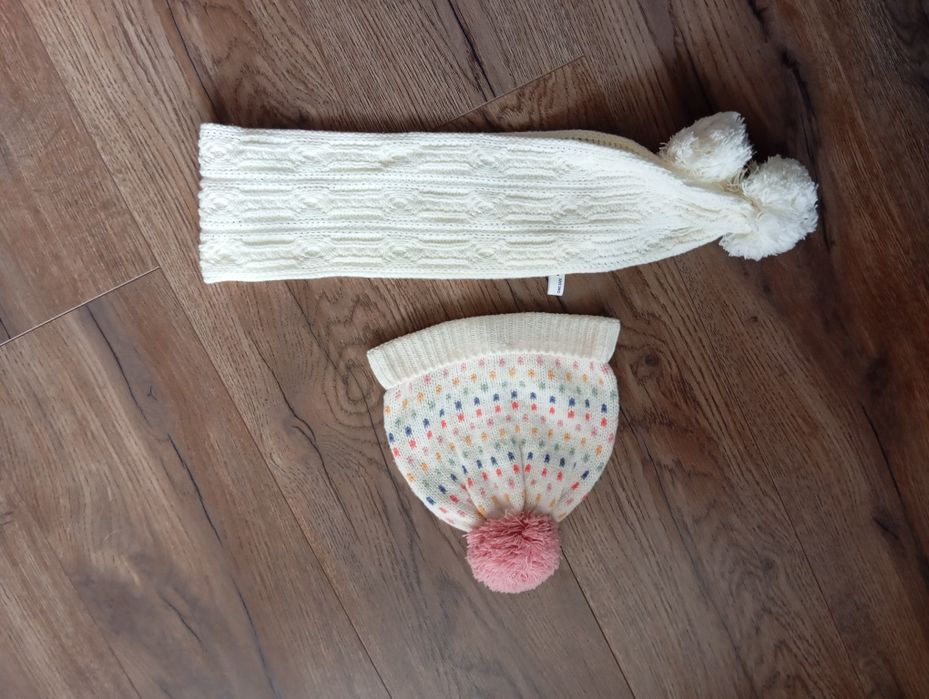 Zestaw czapka z szalikiem Reserved rozmiar 3/5 lat